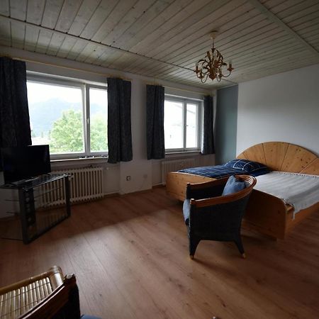 Ferienwohnung Osterfeld Гармиш-Партенкирхен Екстериор снимка